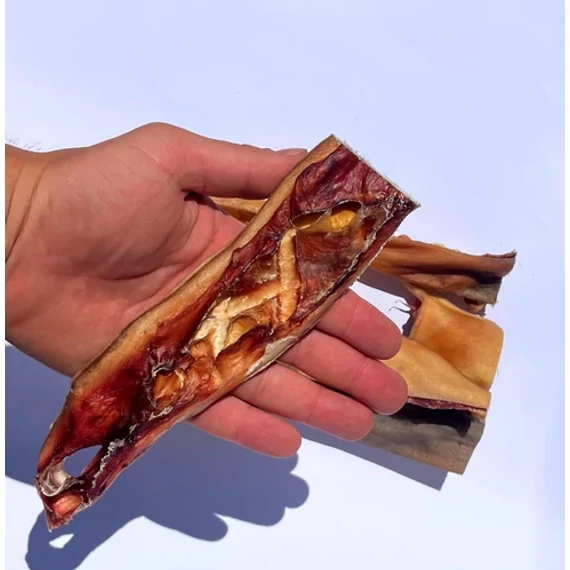 Falka Barf - Szárított marhafejbőr kutyáknak - 250 g